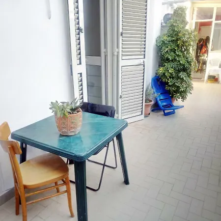 Centro Storico - Montesanto Station Homestay Naples